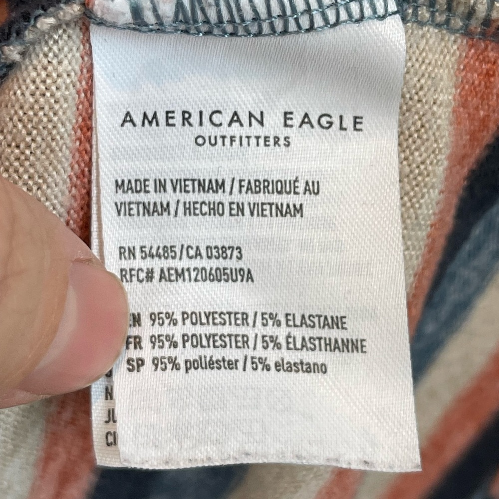 🥑5/$25 American Eagle Soft & Sexy Plush Striped Long Sleeve Top M - Picture 5 of 5